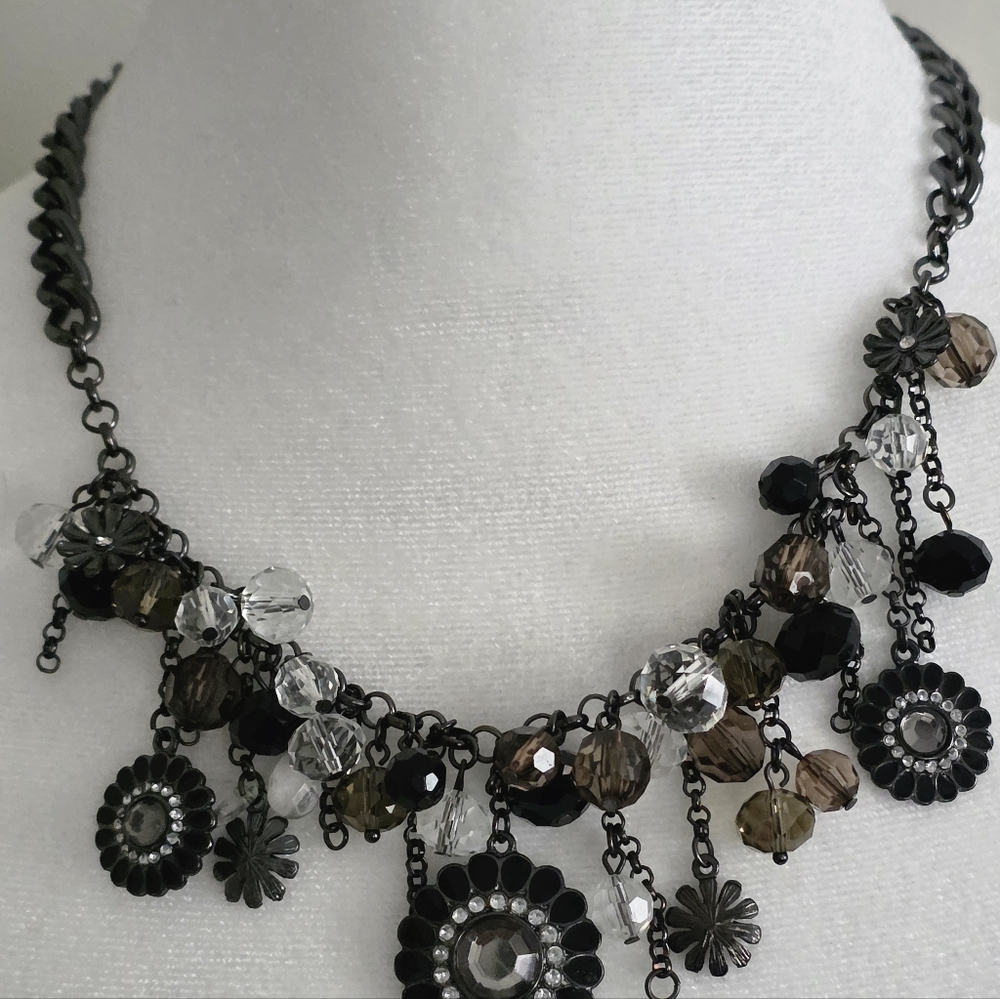 Elegant Black and Silver Necklace